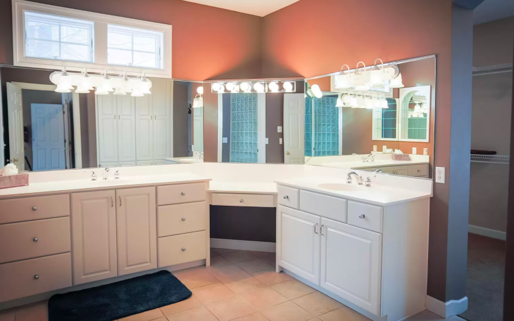River Falls, Wis. 5,444 square feet home 4